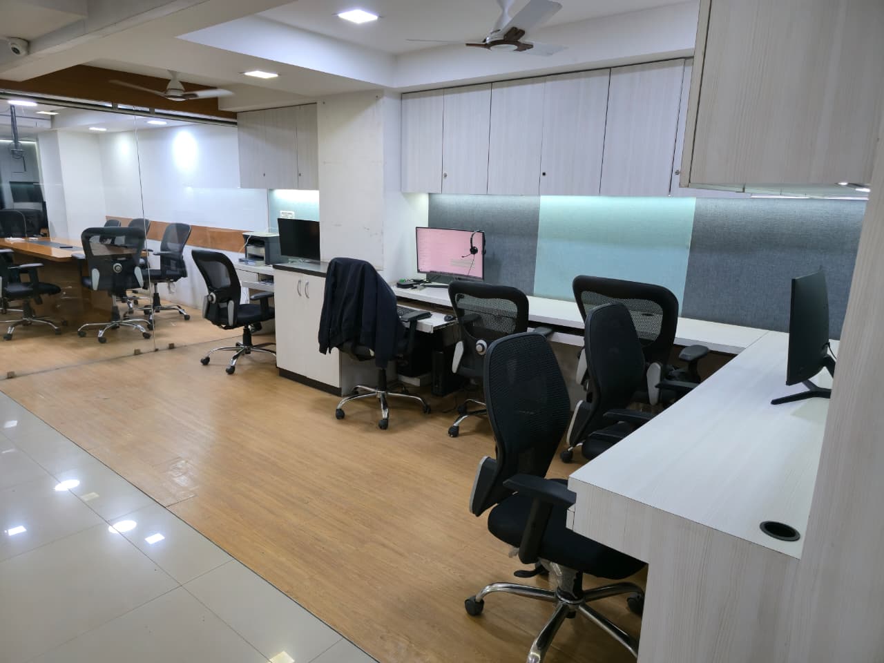 Ergonomic workstations with monitors